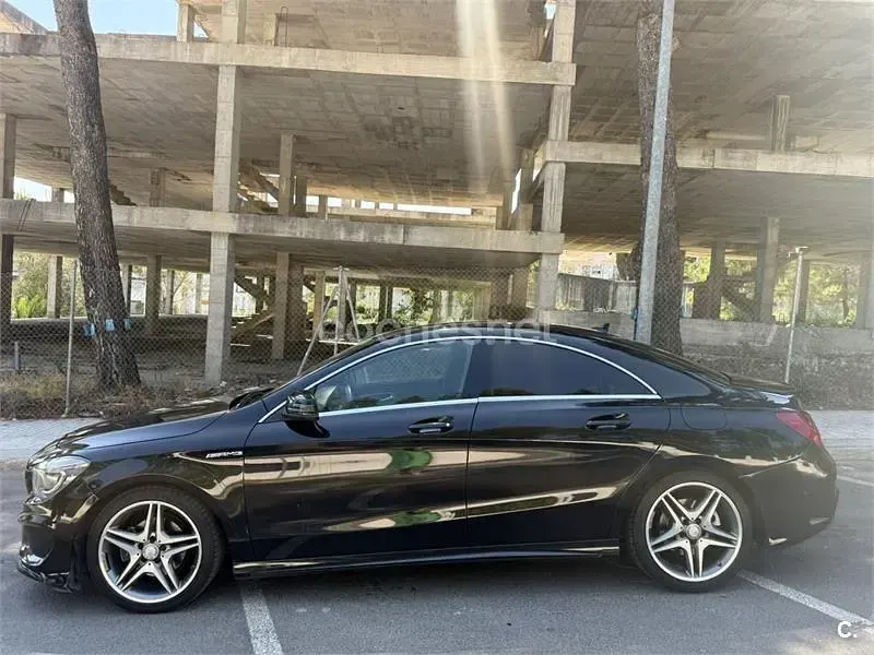 Usado Mercedes CLA200 AMG line 156 CV (114 kW) 2014 Negro Coupe