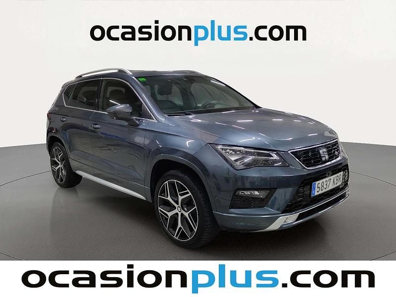 Usado Seat Ateca 4Drive 190 CV (139 kW) 2017 Gris SUV