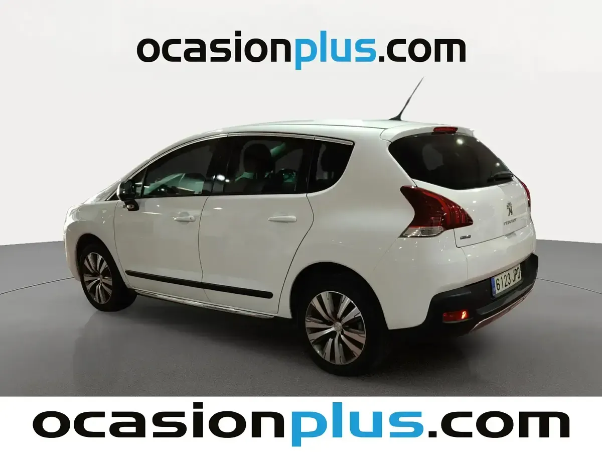 Usado Peugeot 3008 Style 131 CV (96 kW) 2016 Blanco Monovolumen
