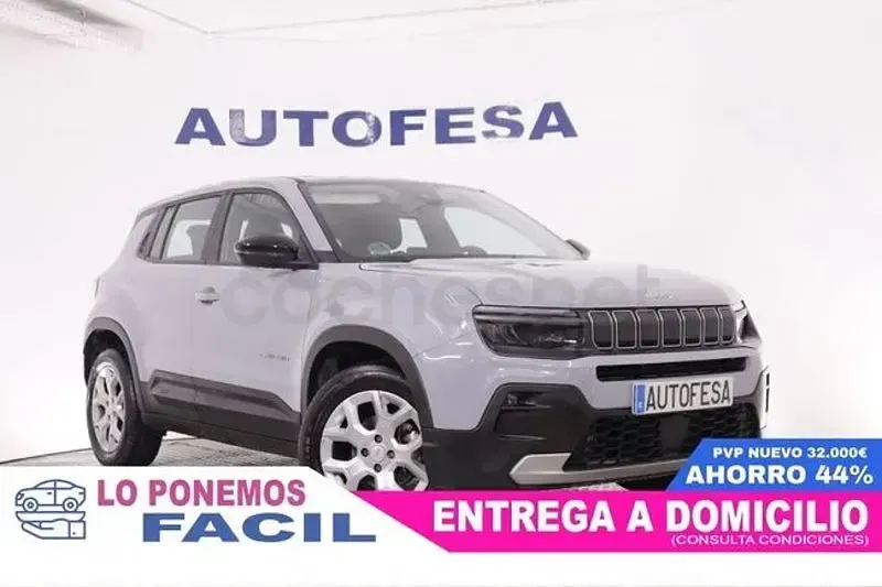 Usado Jeep Avenger Altitude 100 CV (73 kW) 2025 Gris / plata SUV