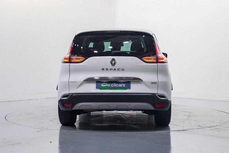 Usado Renault Espace Zen 130 CV (95 kW) 2017 Blanco Monovolumen
