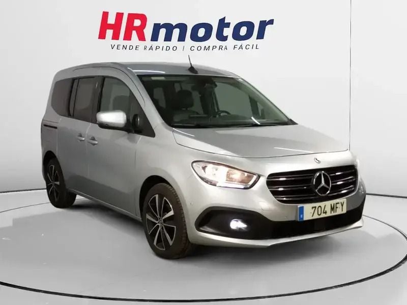 Gris Usado 2023 Mercedes 180 Berlina | 23.990 € (Precio justo) - Imagen 1/4
