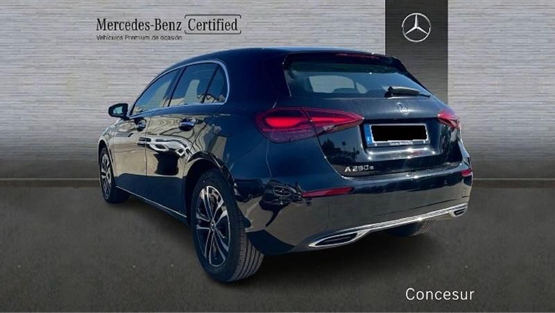Usado Mercedes A250 Progressive 218 CV (160 kW) 2024 Negro Berlina
