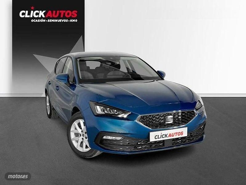 Usado Seat Leon Style 115 CV (84 kW) 2025 Azul