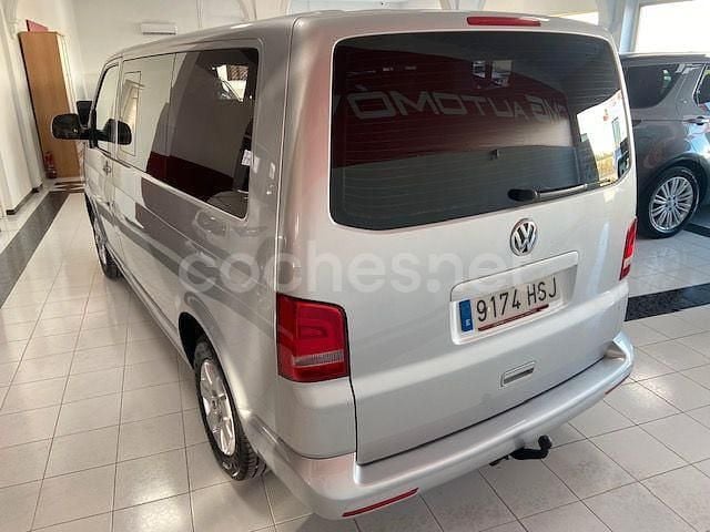Usado VW Caravelle Comfortline 140 CV (102 kW) 2013 Gris / plata Monovolumen