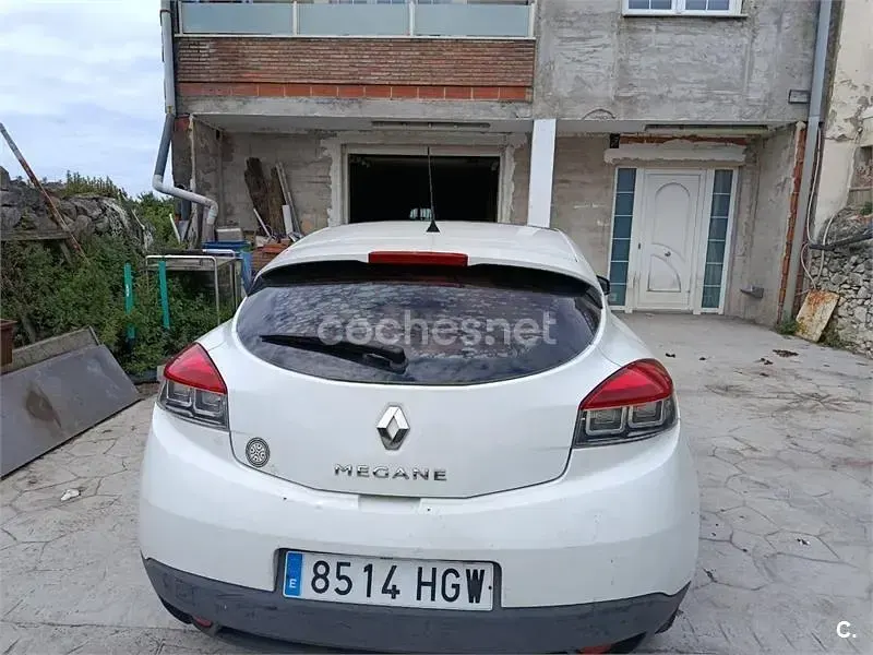 Usado Renault Mégane III Dynamique 110 CV (80 kW) 2011 Blanco Berlina