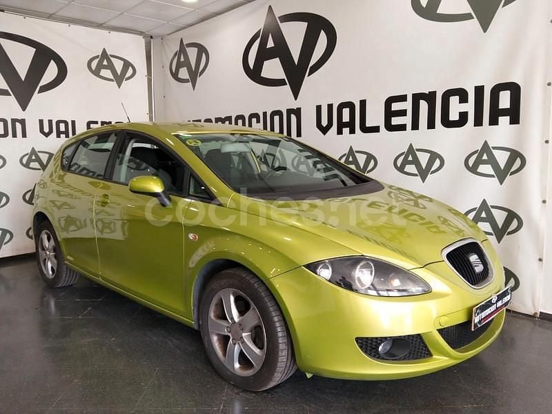 Verde Usado 2009 Seat Leon Style Berlina | 6499 € (Precio justo) - Imagen 1/4
