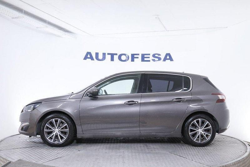 Usado Peugeot 308 Allure 150 CV (110 kW) 2015 Gris Utilitario