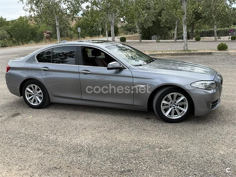 Usado BMW 530 Gran Turismo 245 CV (180 kW) 2010 Gris / plata Berlina