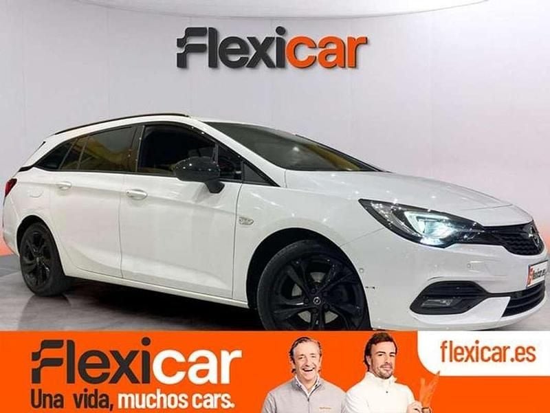 Blanco Usado 2021 Opel Astra Ultimate Utilitario | 11.490 € (Precio justo) - Imagen 1/4