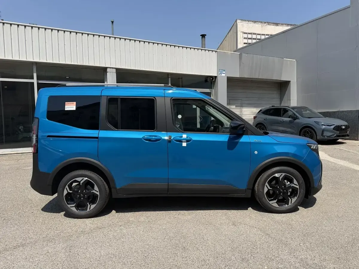 Nuevo Ford Tourneo Courier Active 125 CV (91 kW) 2026 Azul Monovolumen
