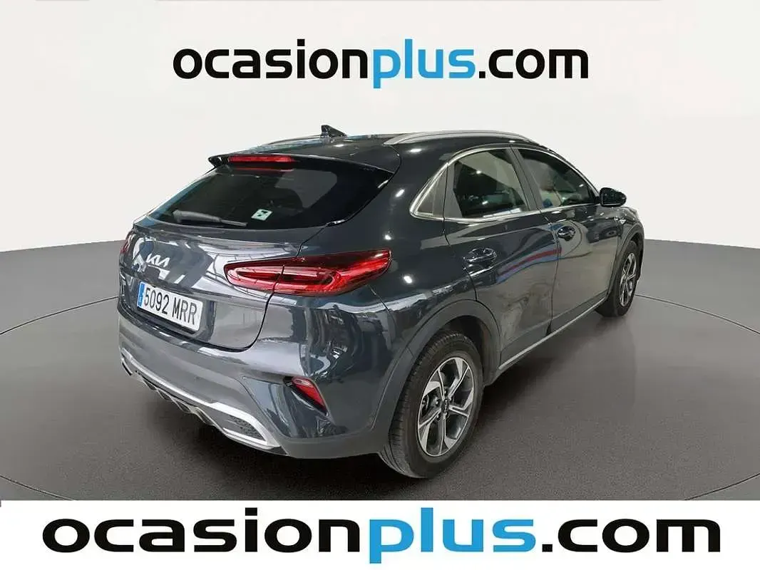 Usado Kia XCeed 160 CV (117 kW) 2024 Gris SUV