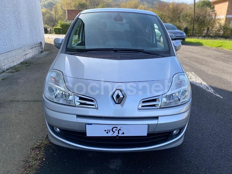 Usado Renault Grand Modus Evolution 90 CV (66 kW) 2012 Gris / plata Monovolumen