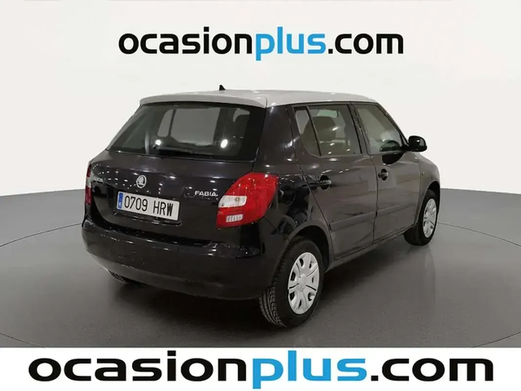 Usado Skoda Fabia Ambition 60 CV (44 kW) 2013 Negro Utilitario