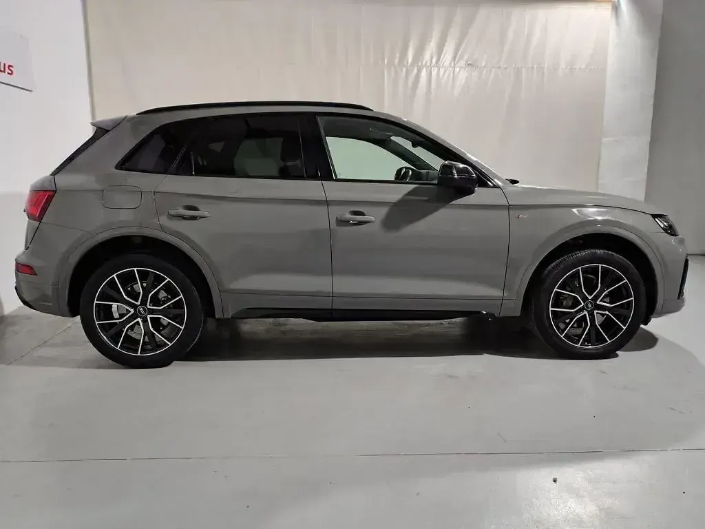 Usado Audi Q5 204 CV (150 kW) 2022 Gris / plata SUV
