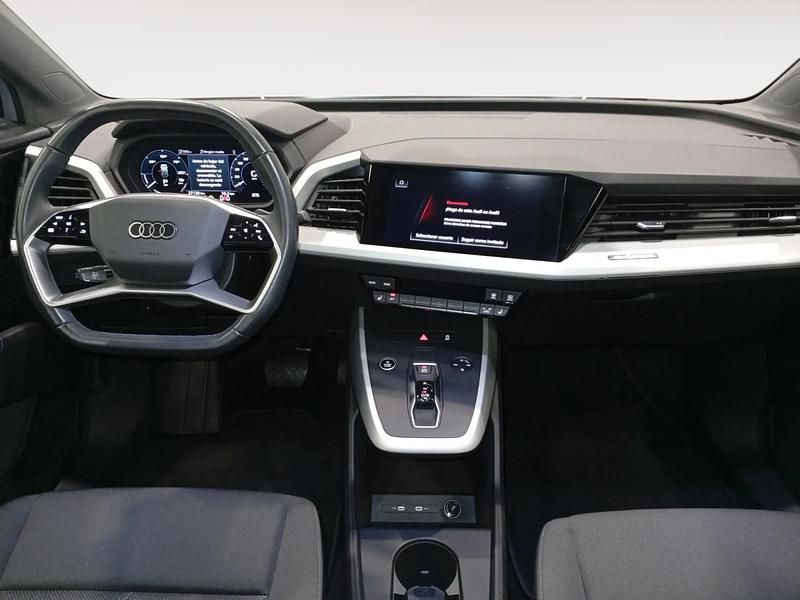 Usado Audi Q4 e-tron Advanced Plus 150 kW (204 CV) 2023 Gris/plata SUV