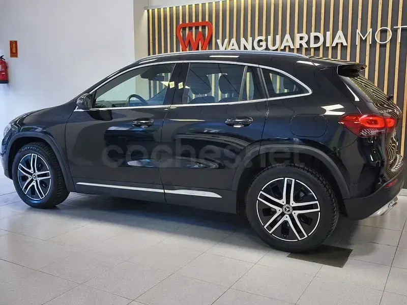 Usado Mercedes GLA250 218 CV (160 kW) 2022 Negro SUV