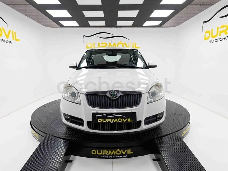 Usado Skoda Fabia 60 CV (44 kW) 2010 Blanco Berlina