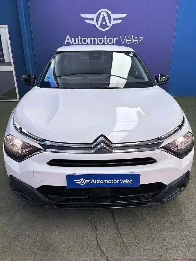 Usado Citroën C4 Live 110 CV (80 kW) 2022 Blanco Berlina