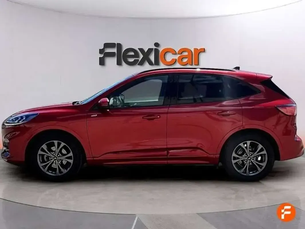 Usado Ford Kuga ST-Line 120 CV (88 kW) 2022 Burdeos SUV