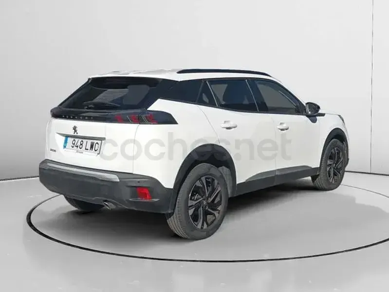 Usado Peugeot 2008 Allure 110 CV (80 kW) 2022 Blanco SUV