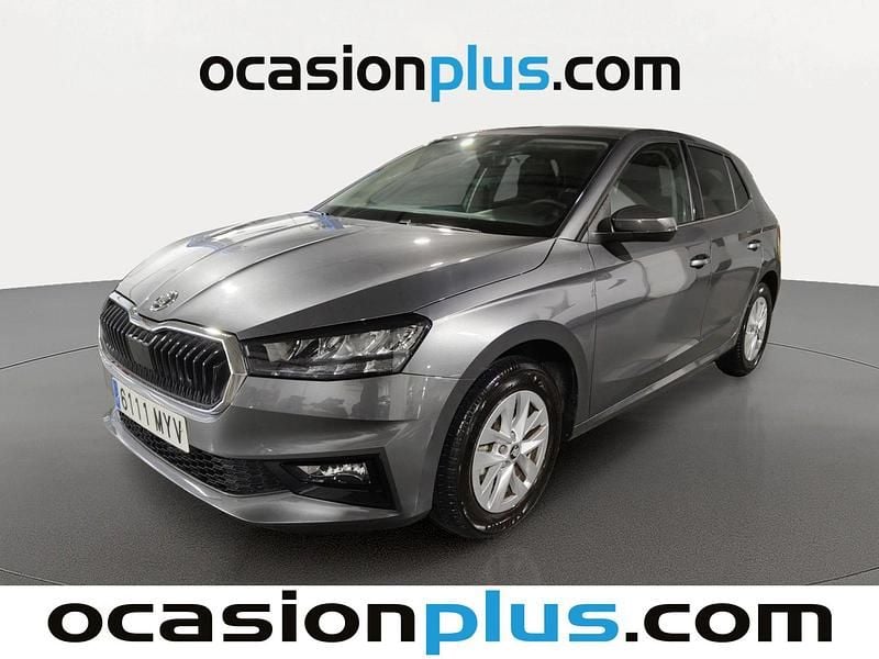 Usado Skoda Fabia Selection 95 CV (69 kW) 2025 Gris Utilitario