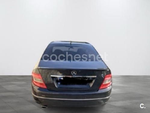 Usado Mercedes C220 170 CV (125 kW) 2010 Negro Berlina