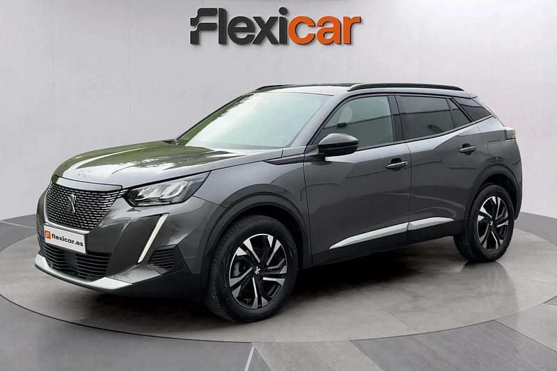 Usado Peugeot 2008 Active 101 CV (74 kW) 2023 Gris SUV