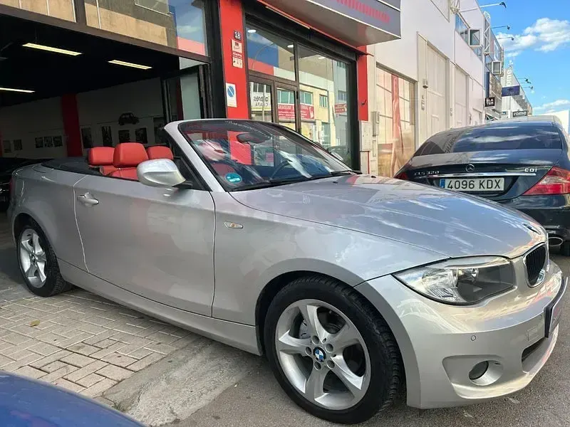 Usado BMW 118 Cabriolet 143 CV (105 kW) 2013 Gris / plata Descapotable