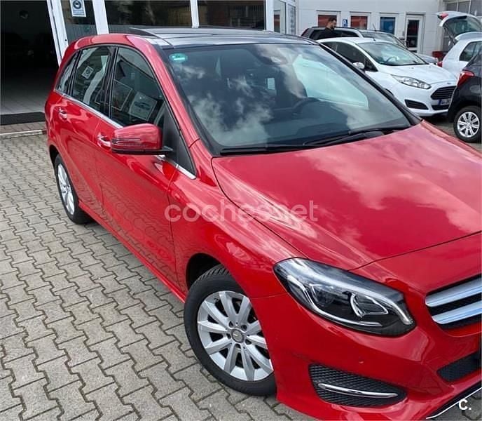 Brugt Mercedes B180 109 HK (80 kW) 2015 Rød MPV
