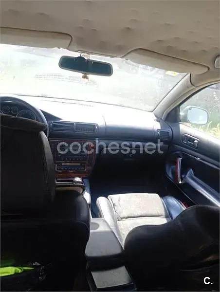 Usado VW Passat Advance 130 CV (95 kW) 2003 Gris / plata Familiar