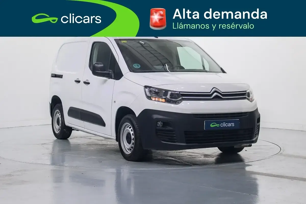 Usado Citroën Berlingo 100 CV (73 kW) 2022 Blanco Monovolumen