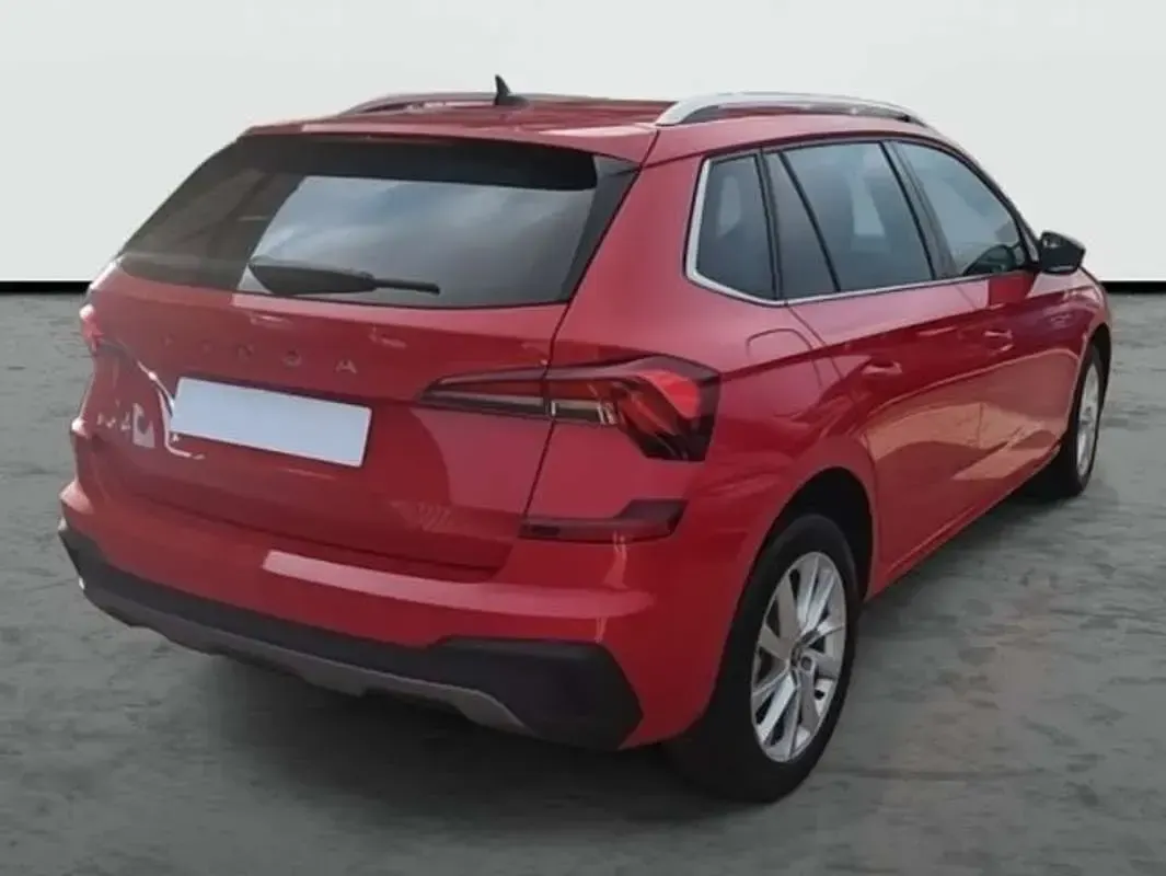 Usado Skoda Kamiq Selection 116 CV (85 kW) 2026 Rojo SUV