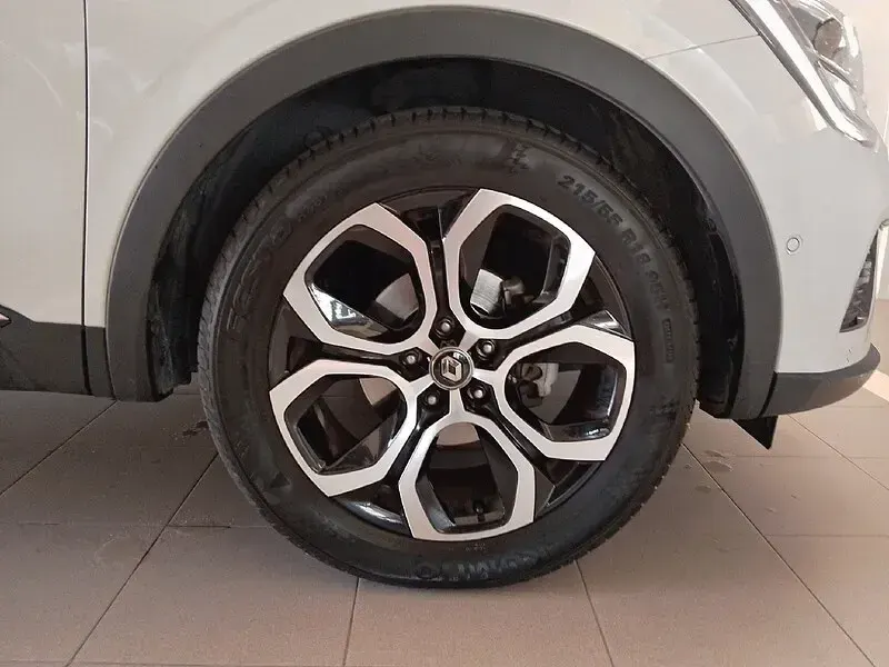 Usado Renault Arkana Techno 94 CV (69 kW) 2023 Blanco SUV