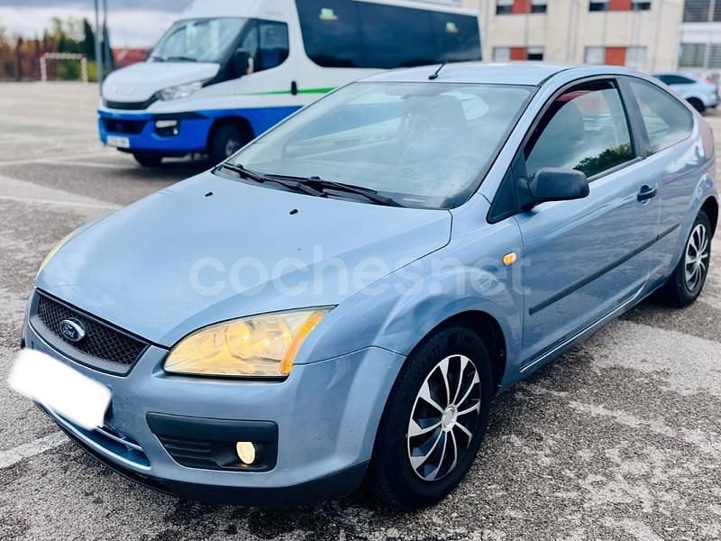 Azul Usado 2007 Ford Focus Trend Berlina | 2690 € (Buen precio) - Imagen 1/4
