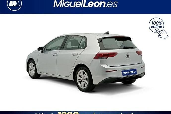 Usado VW Golf VIII Life 110 CV (80 kW) 2021 Gris Utilitario