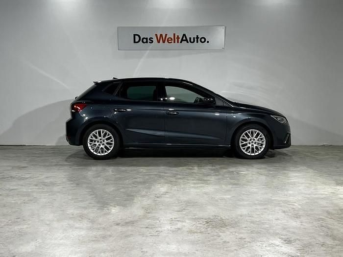 Usado Seat Ibiza FR 115 CV (84 kW) 2025 Gris Utilitario