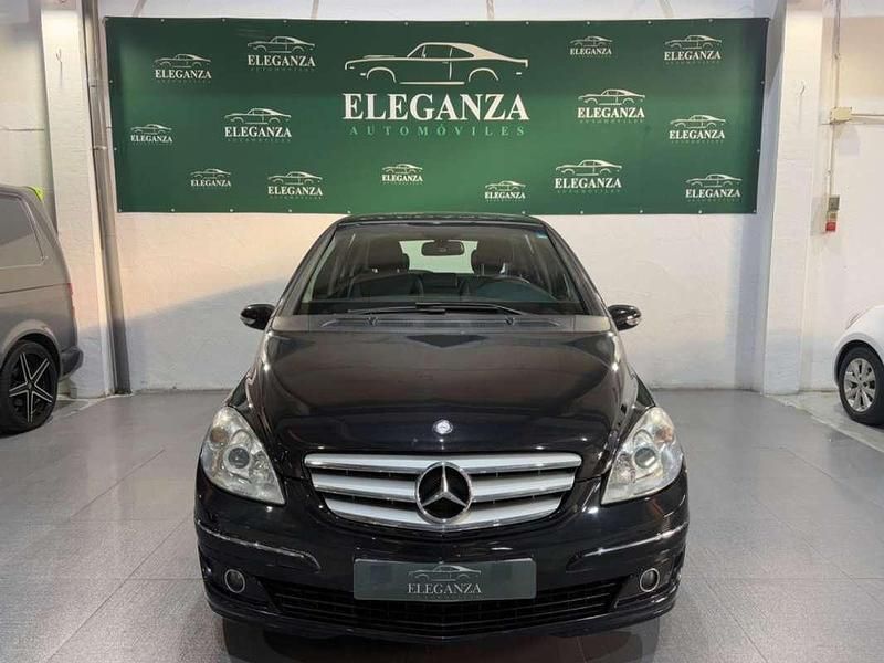 Usado Mercedes B180 109 CV (80 kW) 2008 Negro Monovolumen