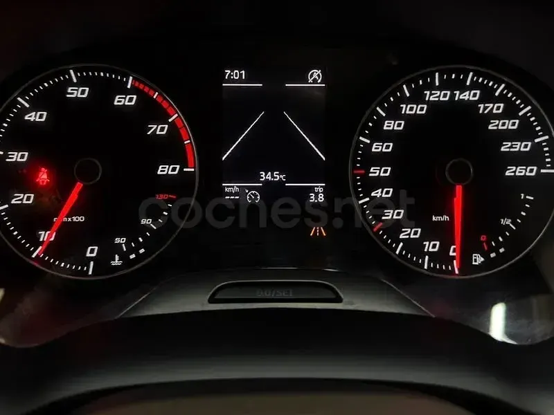 Usado Seat Ateca Style 150 CV (110 kW) 2018 Gris / plata SUV