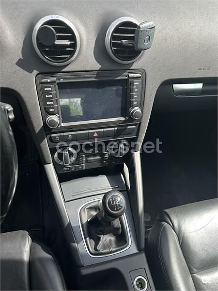 Käytetty Audi A3 Attraction 105 HP (77 kW) 2011 Harmaa Viistoperä