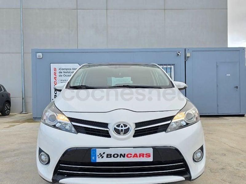 Usado Toyota Verso Advance 132 CV (97 kW) 2015 Blanco Monovolumen