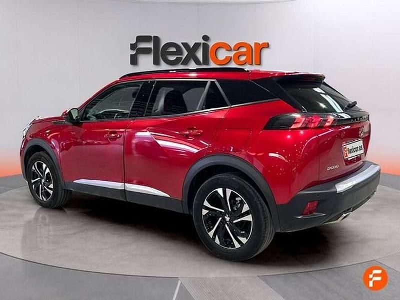 Usado Peugeot 2008 Allure 131 CV (96 kW) 2020 Rojo SUV
