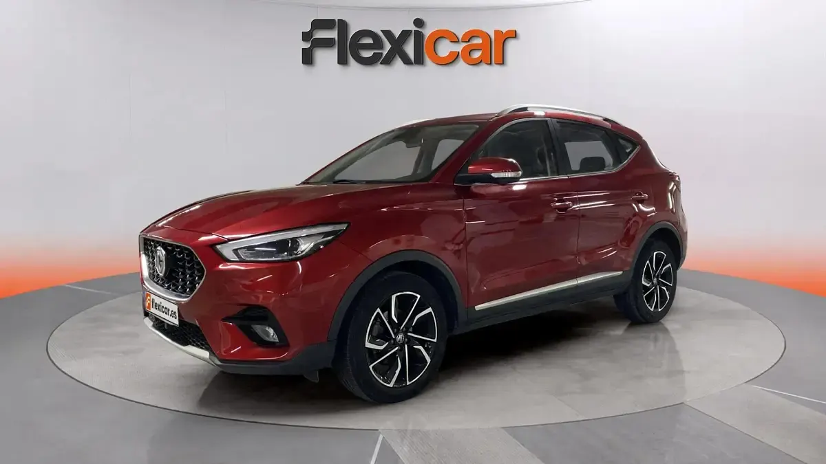 Usado MG ZS Luxury 111 CV (81 kW) 2023 Rojo SUV