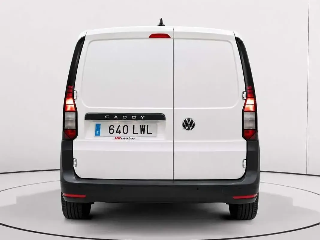 Usado VW Caddy 102 CV (75 kW) 2022 Blanco Monovolumen