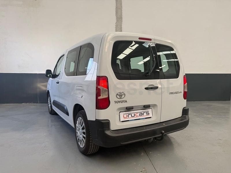 Usado Toyota Proace Verso Active 131 CV (96 kW) 2022 Blanco Familiar