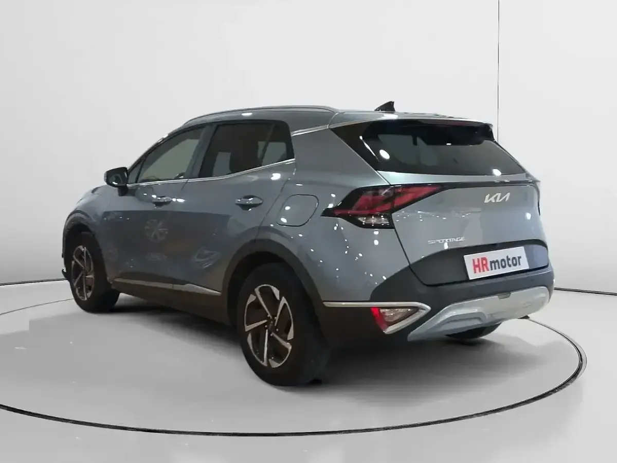 Usado Kia Sportage Motion 150 CV (110 kW) 2022 Gris SUV