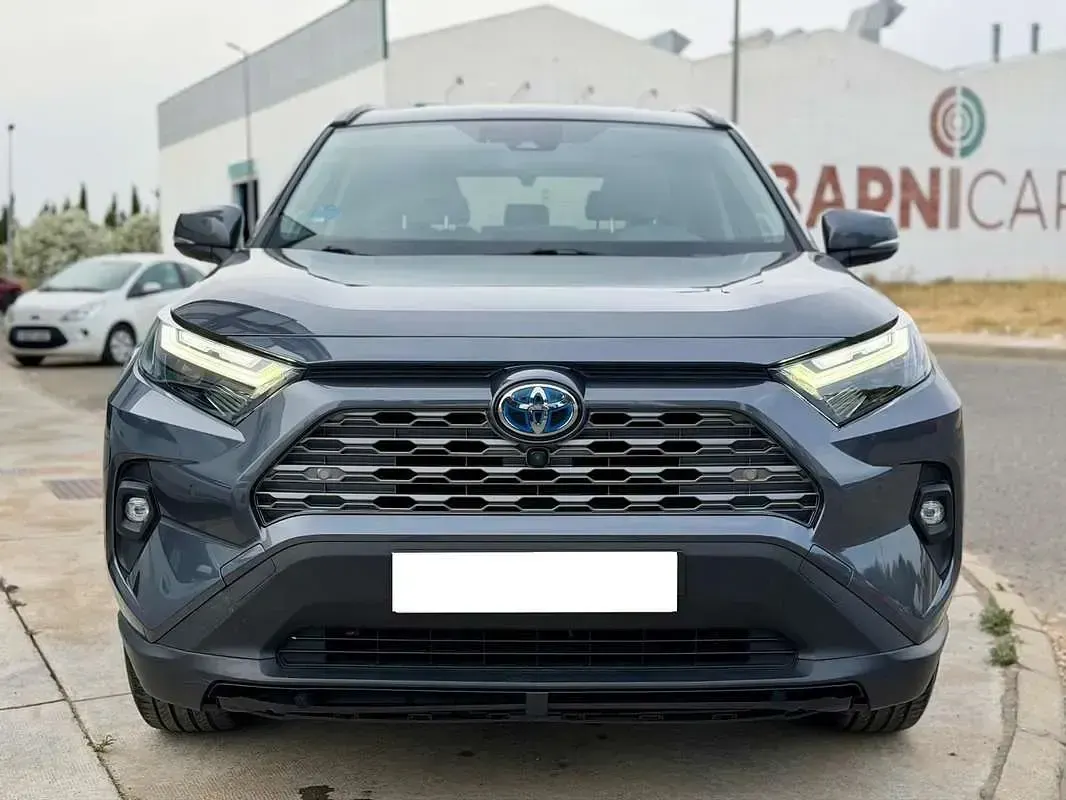 Usado Toyota RAV4 Hybrid Luxury 218 CV (160 kW) 2022 Gris SUV