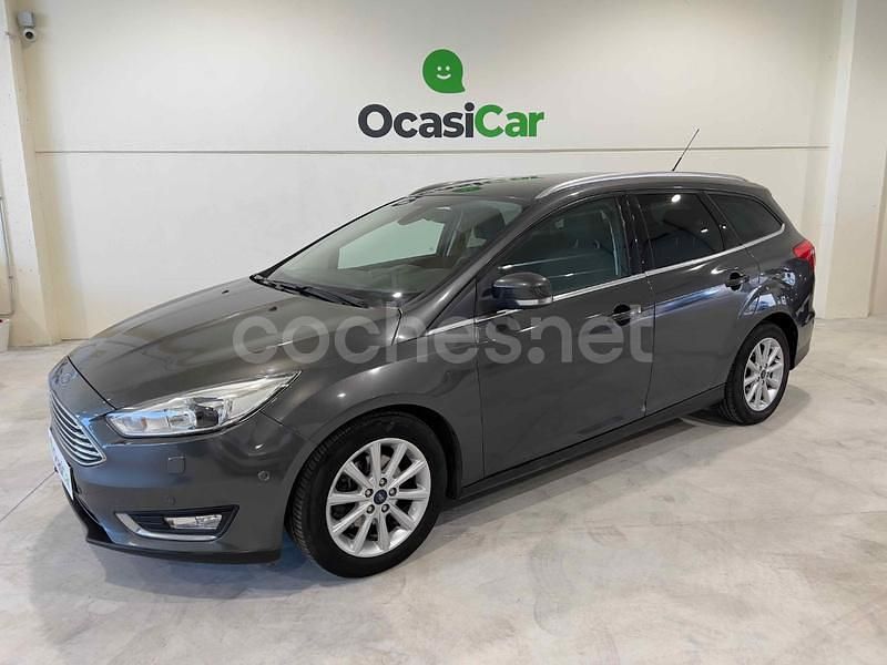 Gris / plata Usado 2015 Ford Focus Titanium Familiar | 8950 € (Precio justo) - Imagen 1/4