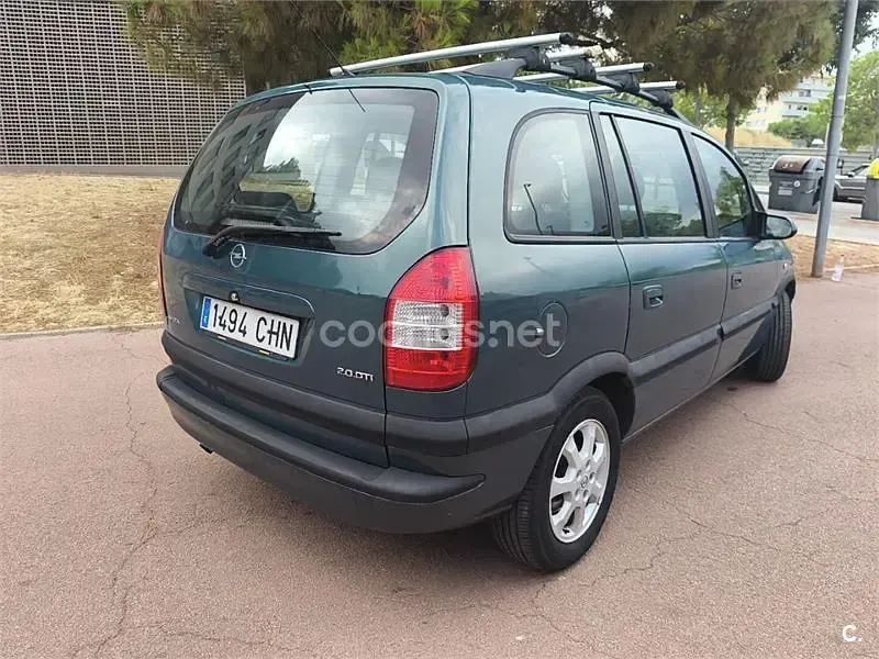 Usado Opel Zafira Elegance 100 CV (73 kW) 2003 Verde Monovolumen