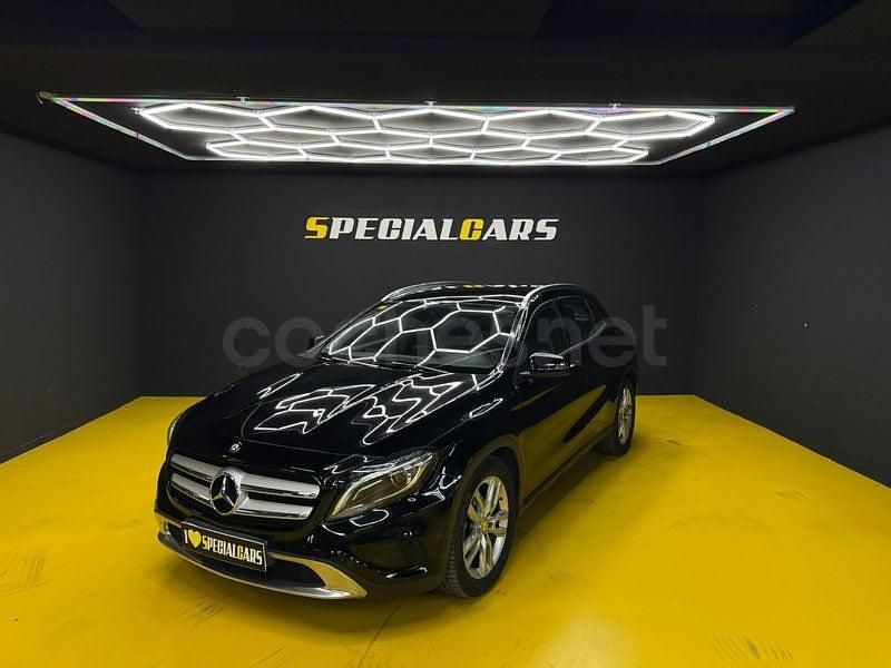 Usado Mercedes GLA200 Urban 136 CV (100 kW) 2015 Negro SUV
